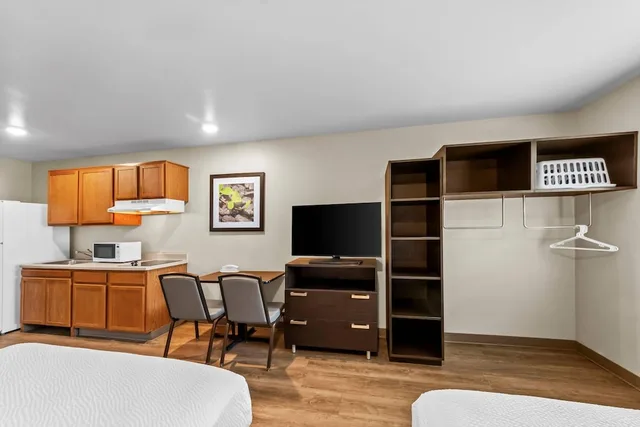 غرفة بسرير كوين لذوي الإعاقة، WoodSpring Suites San Antonio South 4/9