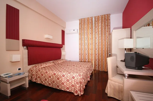 Room, Triple, Multiple Beds, Sea View، Santa Lucia Sabbie d’Oro 2/4