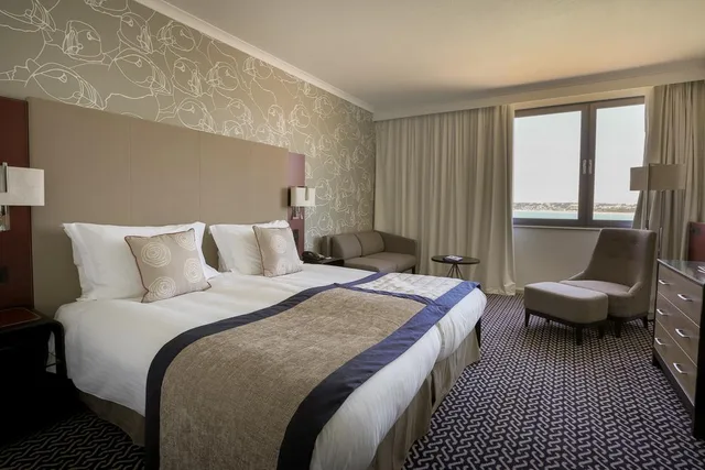 غرفة سوبيريور بسرير مزدوج بإطلالة على البحر، Radisson Blu Waterfront Hotel, Jersey 2/2