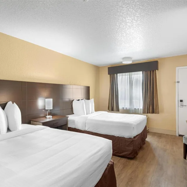 غرفة بسريرين مزدوجين لذوي الإعاقة، Best Western Space Shuttle Inn 6/9