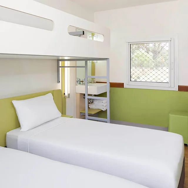 غرفة قياسية بسريرين منفصلين وسريرين كينج وسرير بطابقين، ibis budget Campbelltown 6/7