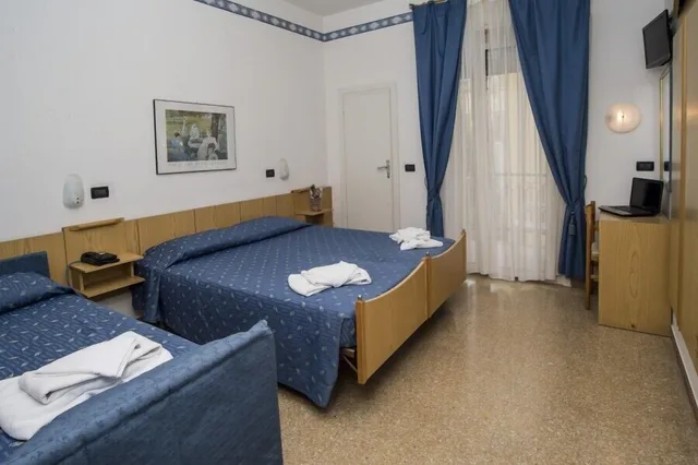 غرفة سوبيريور ثلاثية بسرير مزدوج وسرير فردي، Hotel Piccinelli 3/5