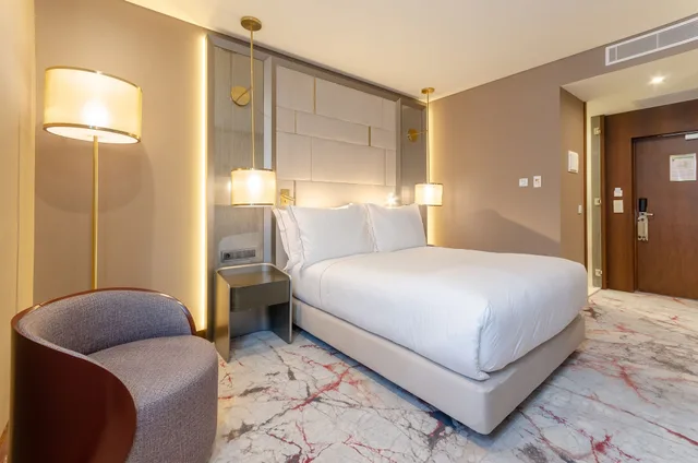 غرفة سوبيريور بسريرين منفصلين بإطلالة على المدينة، Turim Boulevard Hotel 1/2