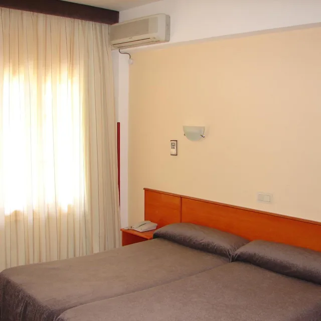 غرفة اقتصادية ثلاثية، Hotel Teremar 8/10