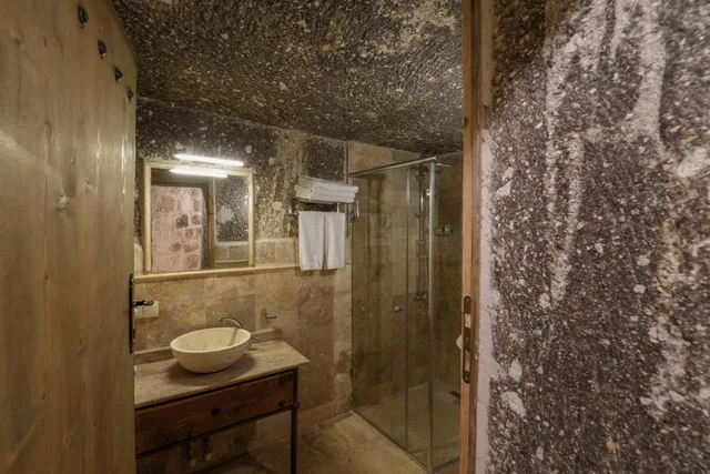 غرفة قياسية ثلاثية، Tekkaya Cave Hotel 3/3