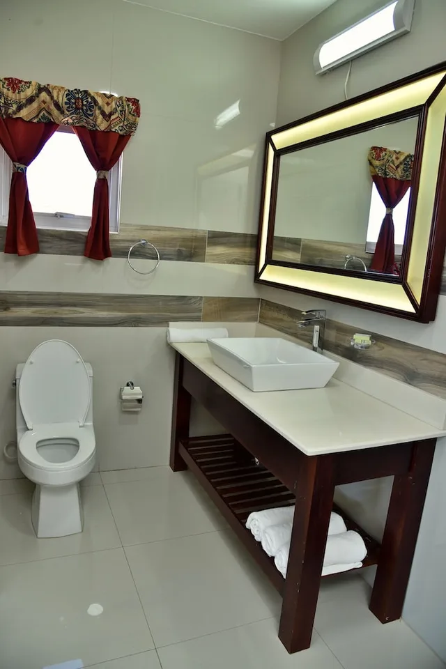 غرفة قياسية بسرير كوين، Hotel Grand A View 7/10