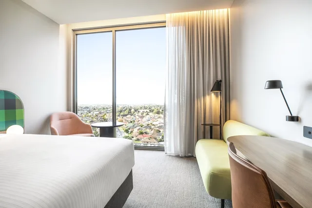 جناح بسرير كينج في طابق مرتفع، HOLIDAY INN WERRIBEE 2/7