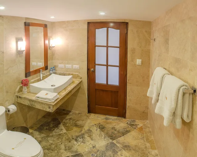 جناح جونيور بسرير كينج بحوض جاكوزي، Taypikala Cusco Hotel 4/4