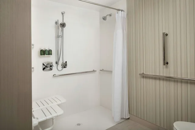 غرفة، Courtyard by Marriott Portland East 2/3