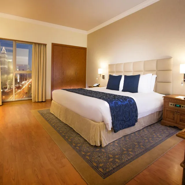 3 Bedrooms, Suite, Millennium Plaza Downtown Suites 1/6