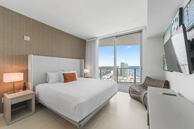 شقة سكنية بريميوم بسرير كينج وسريرين مزدوجين مع أريكة، Lyfe Resort & Residences 6/8