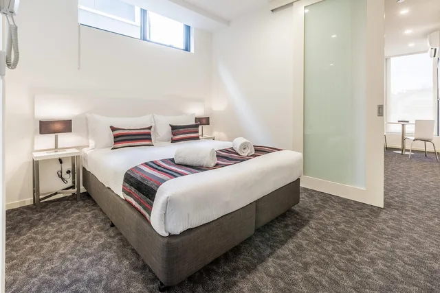 شقة بسرير كوين وسريرين منفصلين بغرفتي نوم، Comfort Apartments Box Hill 2/10