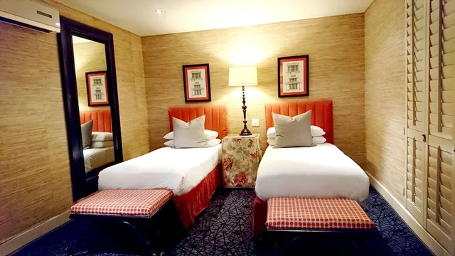 3 Bedrooms, Luxury, Penthouse, King and Twin Beds, Royal Palm Hotel Umhlanga 2/4