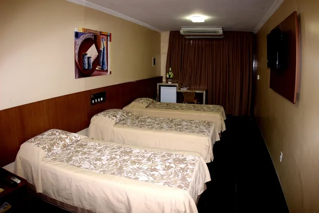 غرفة تنفيذية بسرير مزدوج وسرير فردي، Amuarama Hotel 4/10