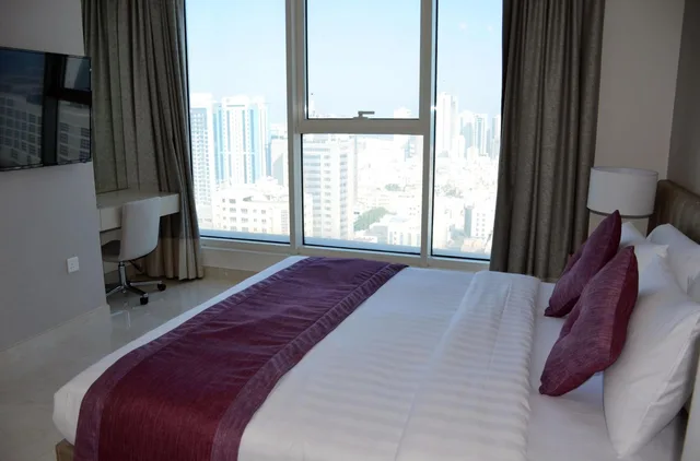 جناح فاخر بسريرين كينج بـ3 غرف نوم، The Lodge Suites 1/5