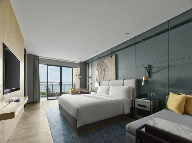 Premier, King Bed, Ocean Front، Renaissance Xiamen Hotel 3/10