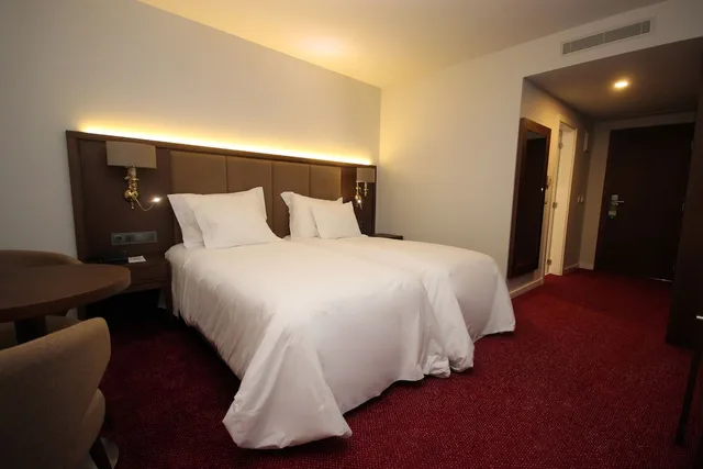غرفة قياسية بسرير مزدوج، Hotel Premium Chaves - Aquae Flaviae 5/8