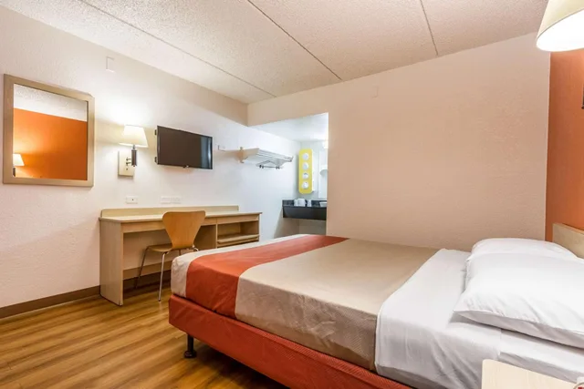 غرفة بسرير كوين، Motel6 Tempe, AZ – Phoenix Airport – Priest Dr 3/10