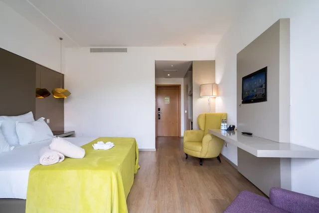 غرفة بسرير مزدوج بإطلالة على النهر، Delfim Douro Hotel 1/3