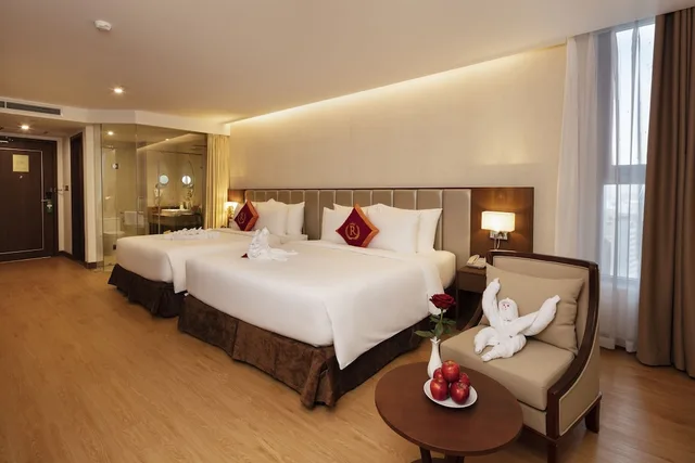 غرفة عائلية بسرير كينج وسرير كوين، Regalia Gold 2/6