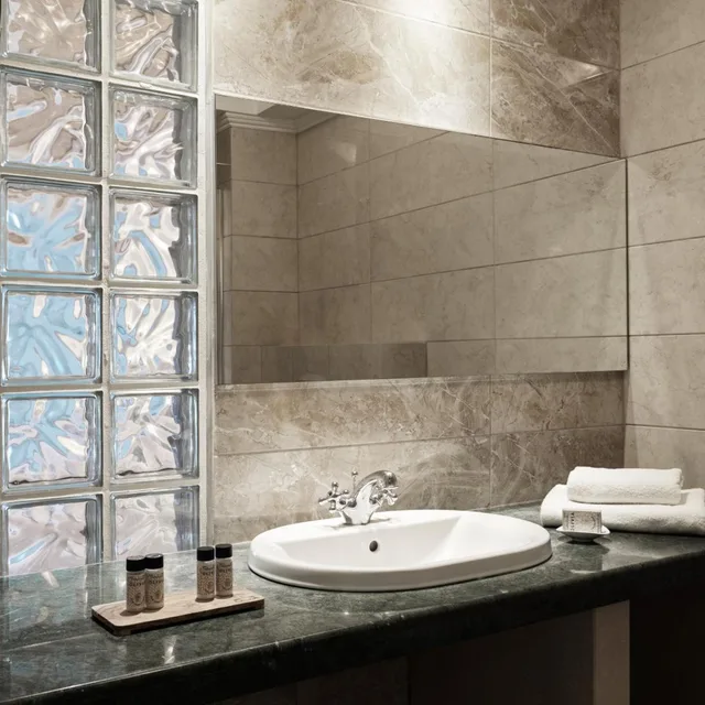 غرفة بسرير مزدوج بإطلالة على البحر بمسبح خاص، Esperos Village Blue and Spa Resort - Adults Only 5/6