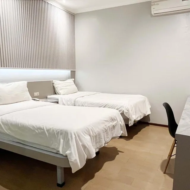 غرفة ديلوكس بسرير مزدوج أو سريرين منفصلين، G Hotel Pontianak 4/8