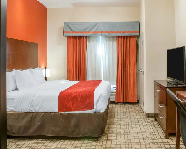 Suite, 2 Queen Beds, Sofa, Accessible, Comfort Suites Roswell, NM 5/7