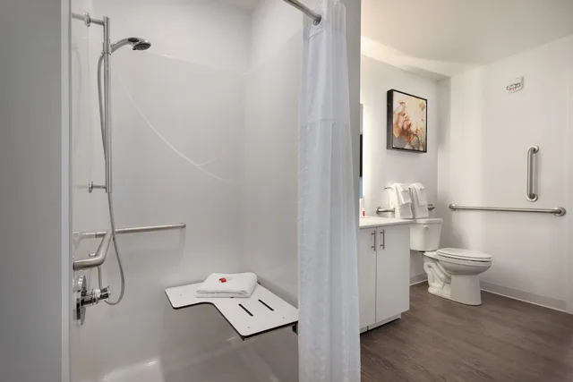 غرفة بسرير كينج لذوي الإعاقة، Leavenworth Local Hotel 3/3