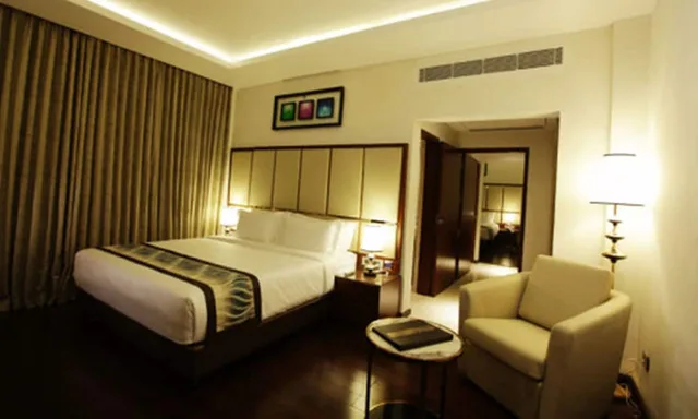 غرفة كلوب بسرير كينج، Meridian Bay Resort and Spa Kundapur 1/2