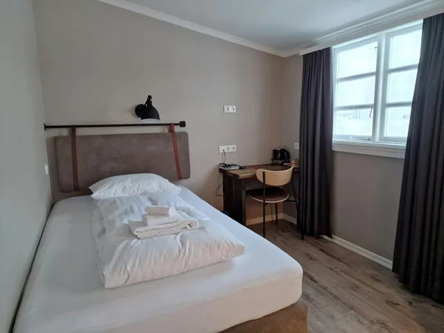 غرفة مفردة، Lake Hotel Gistihusid Egilsstadir 1/3