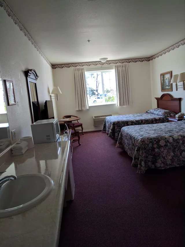 غرفة بسرير كوين لذوي الإعاقة، Lighthouse Inn 6/8