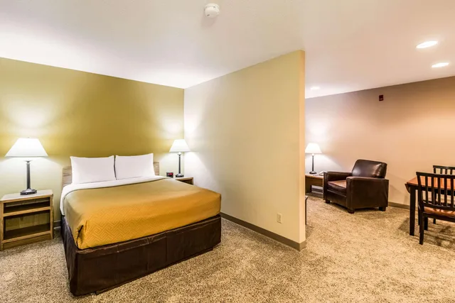 جناح بسرير كوين، Econo Lodge Valley City, ND 1/3