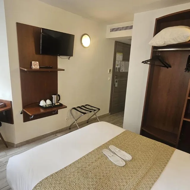 غرفة كبيرة بسرير مزدوج، Massilia Hotel 5/10