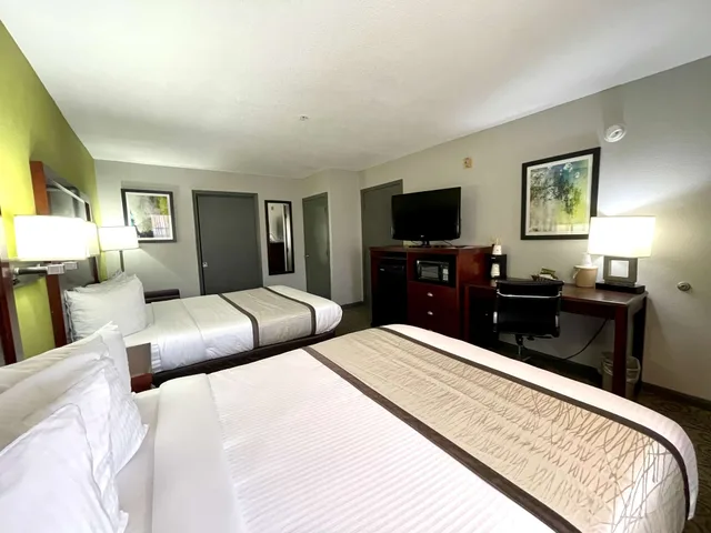 غرفة قياسية بسريرين كوين لذوي الإعاقة، Surestay Hotel By Best Western Deer Park 1/8