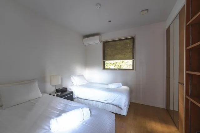 3 Bedrooms, Luxury, Chalet, 2 Double and Twin Beds، Phoenix Chalets 1/1