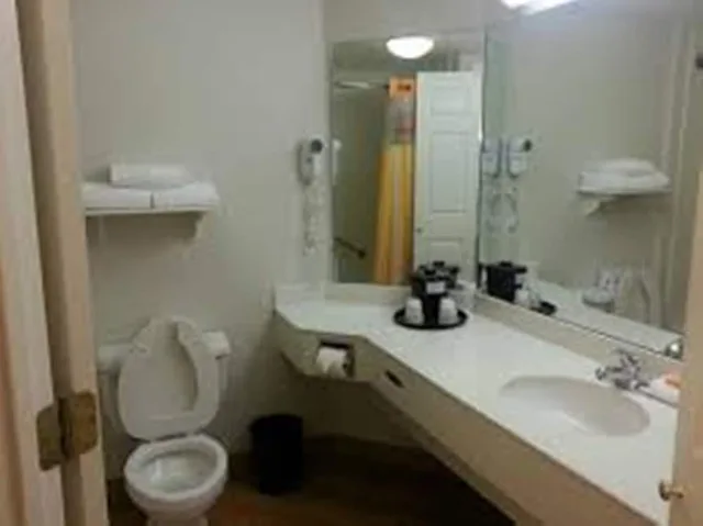غرفة بسرير كوين لذوي الإعاقة، Quality Inn DFW - Airport 3/6