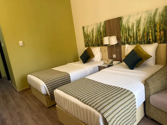غرفة ديلوكس بسريرين منفصلين، Royal View Hotel 3/10
