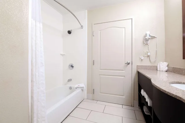 جناح بسرير كوين، Comfort Suites Morrow- Atlanta South 3/3