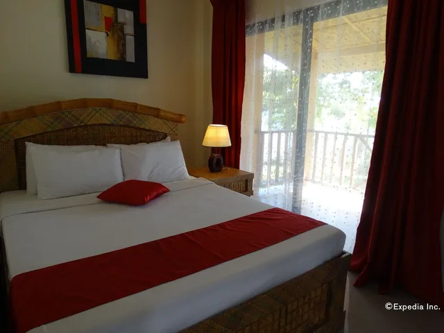غرفة ديلوكس عائلية بسريرين منفصلين، Anda White Beach Resort 1/4
