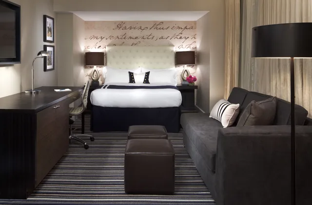 غرفة بريميوم بسرير كينج مع أريكة سرير، The Hotel George A Kimpton Hotel 3/5