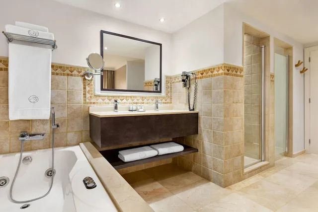 شقة فاخرة بسرير مزدوج بإطلالة على البحر مع أريكة بجاكوزي، Wyndham Residences Costa Adeje 3/3