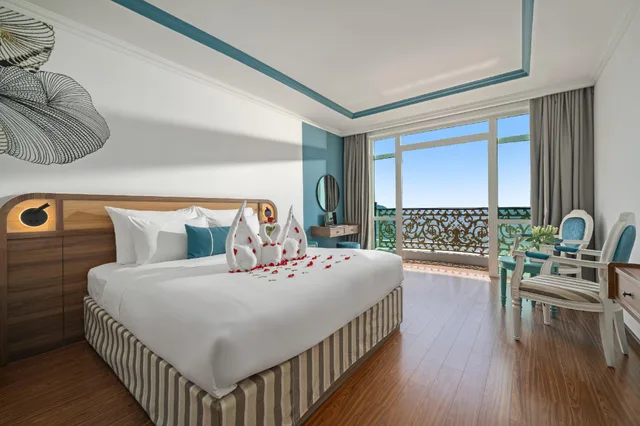 جناح بسرير كينج بإطلالة على البحر، PARACEL DANANG HOTEL 1/1