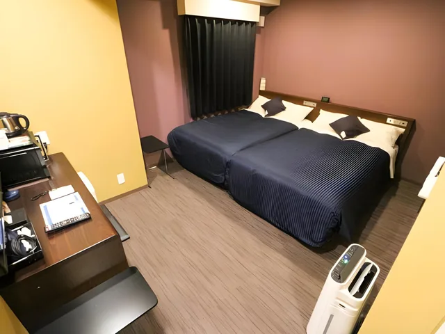 غرفة قياسية بسريرين مزدوجين، Hotel Livemax Mikawaanjo Ekimae 1/1