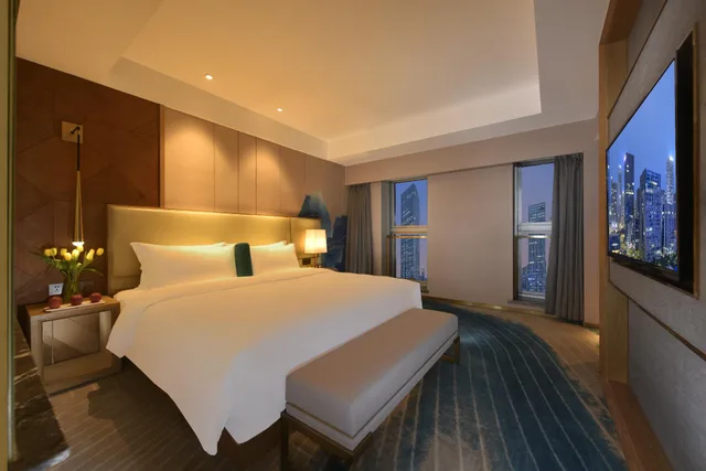 Suite, Park View, Royce Hotel Shenzhen 2/3