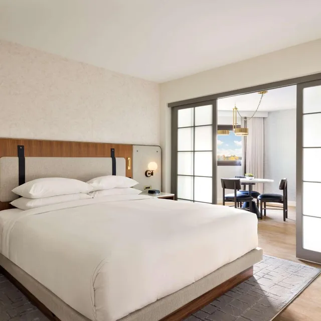 جناح تنفيذي، Hyatt Regency New Brunswick 1/4