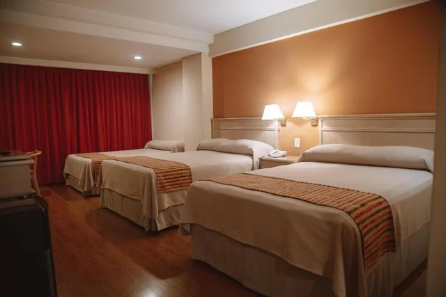 غرفة عائلية، Casa Real 1/5