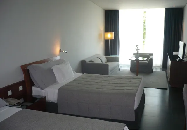 Prestige, Double Bed, Partial Sea View, Garden Area, Vidamar Resort Madeira 2/3