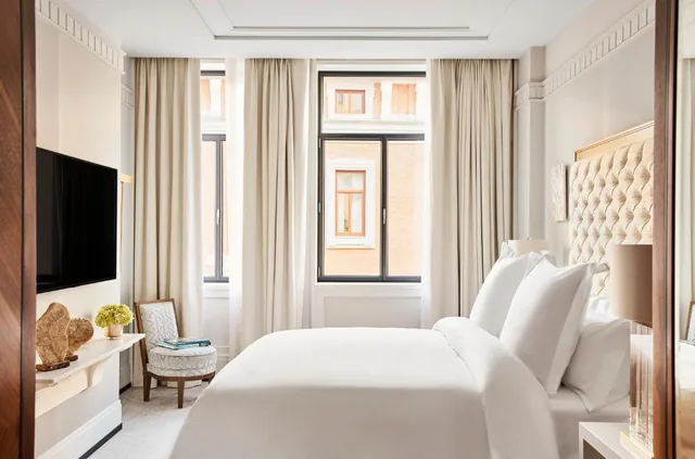 جناح تنفيذي، Four Seasons Hotel Madrid 4/5