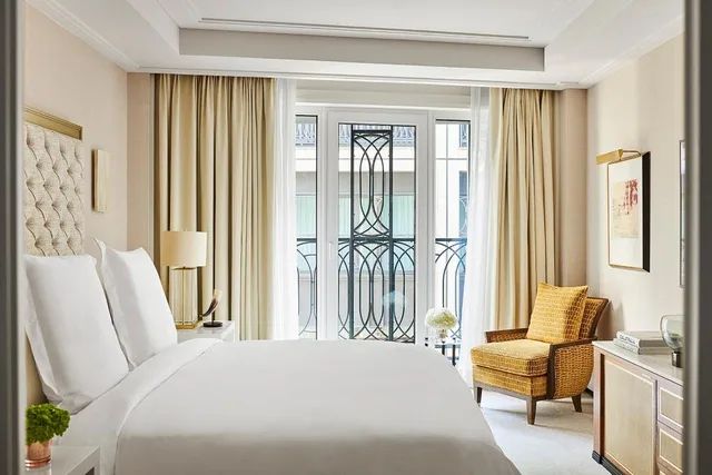 Courtyard, Superior, 2 Double Beds، Four Seasons Hotel Madrid 2/6