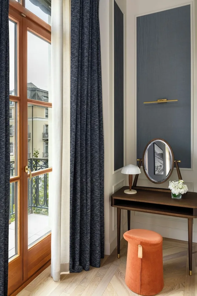 Traveller, Junior Suite, King Bed, Hotel Metropole Geneve 3/4